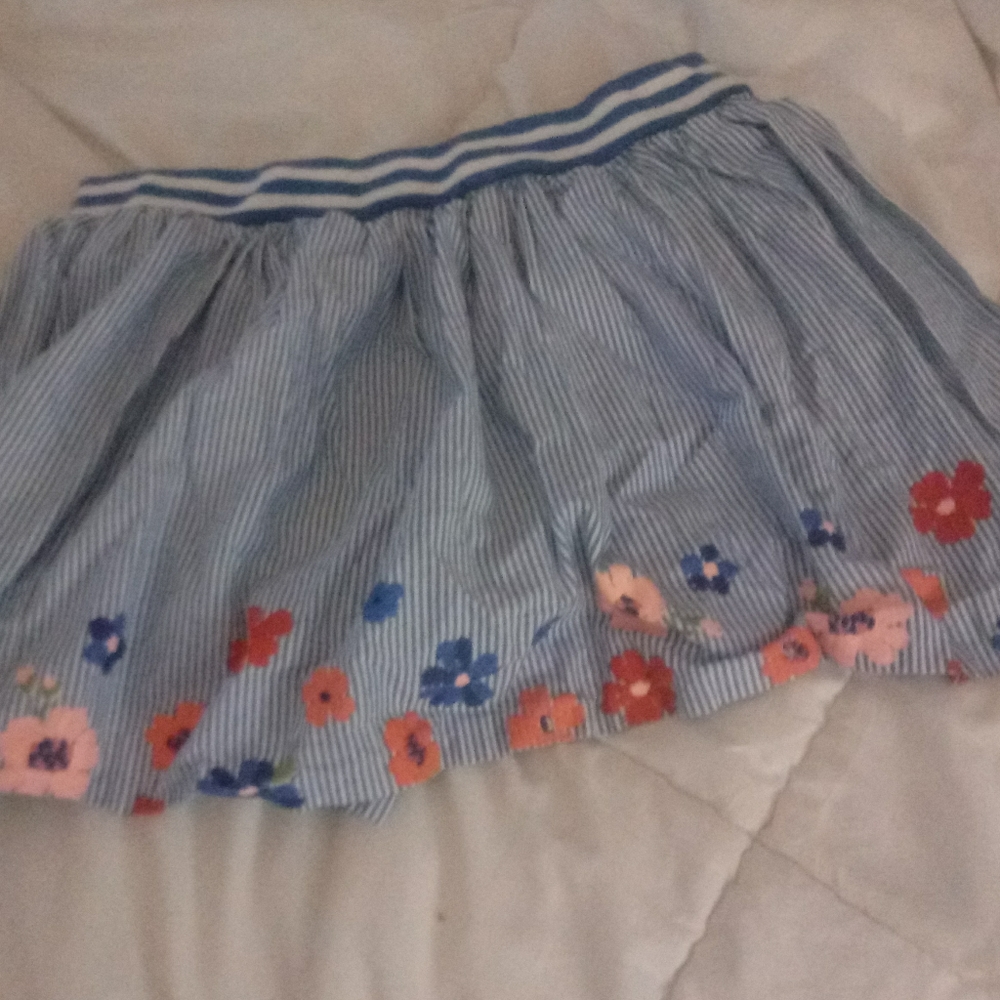 Kids striped skirt with flowers